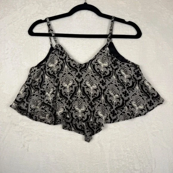 Boho Paisley Handkerchief Hem Cami Top Black White Flowy Size Small - Picture 1 of 4